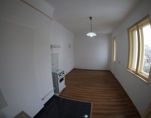 Vanzare apartament cu 4 camere ultracentral, Piata Avram Iancu