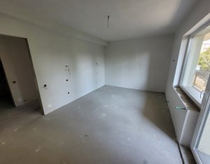 Apartament 5 camere, 165 mp, semifinisat, Buna Ziua