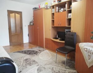 Apartament cu 3 camere, etaj 2, Gheorgheni, pret negociabil