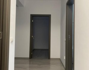 Apartament 3 camere, finisat, Floresti