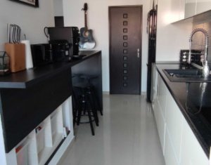 Apartament 2 camere, lux, cu terasa amenajata