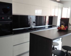 Apartament 2 camere, lux, cu terasa amenajata