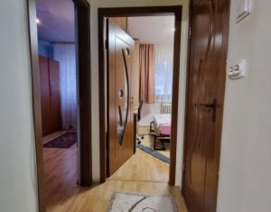 De vanzare apartament 3 camere, finisat, mobilat, etaj 1, Manastur