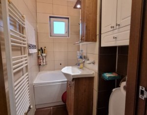 De vanzare apartament 3 camere, finisat, mobilat, etaj 1, Manastur