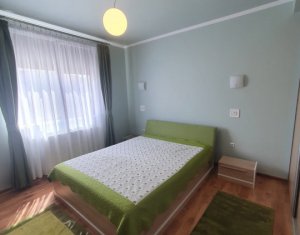 Apartament cu 3 camere, locatie deosebita in Floresti, strada Eroilor