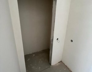Apartment 3 rooms for sale in Floresti, zone Centru