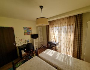 Apartament cu 2 camere, decomandat, strada Tautiului, Floresti