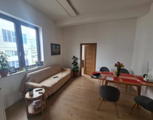 Appartement 3 chambres à vendre dans Cluj-napoca, zone Bulgaria