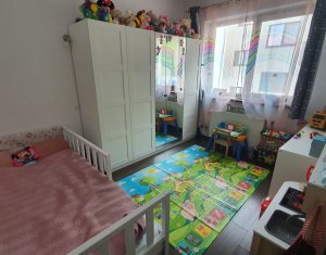 Apartament cu 3 camere, finisat modern, mobilat, Sub Cetate, Floresti