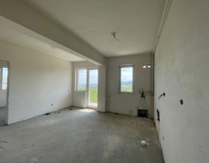 Vanzare apartament 3 camere in Floresti