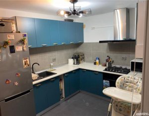 Vanzare apartament 3 camere in Floresti