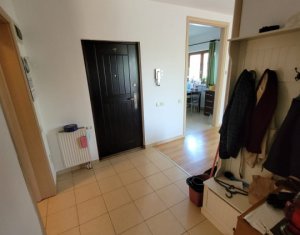 Apartament in vila, 84 mp, 3 camere, 136 mp curte, Andrei Muresanu