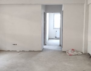 Apartament 4 camere, etaj I, cu CF, Floresti