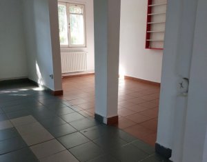 Appartement 5 chambres à vendre dans Cluj-napoca, zone Manastur