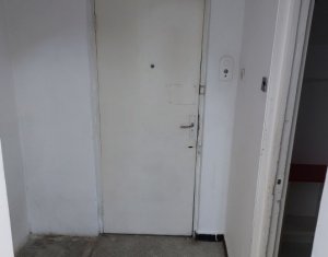 Appartement 5 chambres à vendre dans Cluj-napoca, zone Manastur