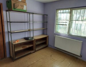 Appartement 5 chambres à vendre dans Cluj-napoca, zone Manastur