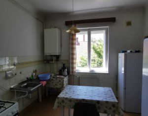 Apartament 96 mp, in zona centrala, cu gradina proprie