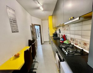 Apartament 3 camere, situat in Floresti, zona Stadionului