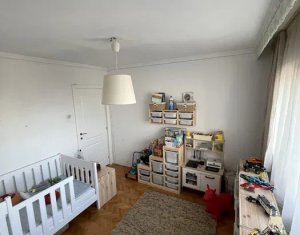 Apartament cu 2 camere, la etaj intermediar, in zona piata Flora