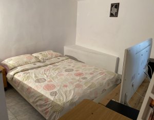 Apartament in imobil interbelic, D+P, 139 mp, zona centrala