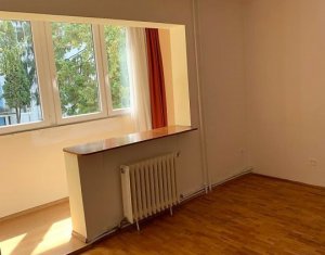 Apartament 4 camere, decomandat, 84 mp, zona Negoiu