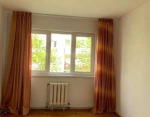 Apartament 4 camere, decomandat, 84 mp, zona Negoiu