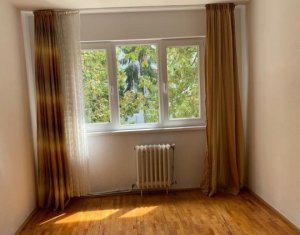 Apartament 4 camere, decomandat, 84 mp, zona Negoiu