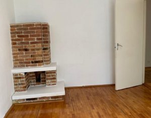 Appartement 4 chambres à vendre dans Cluj-napoca, zone Manastur