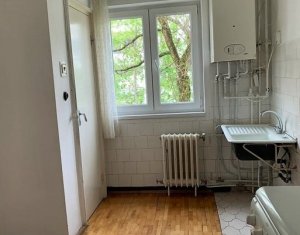 Apartament 4 camere, decomandat, 84 mp, zona Negoiu