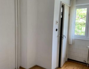 Apartament 4 camere, decomandat, 84 mp, zona Negoiu