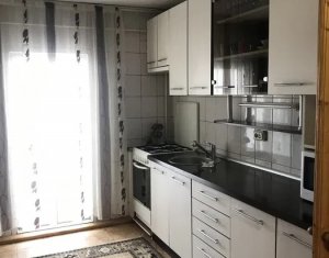 Apartament cu 3 camere decomandate, zona Iulius Mall