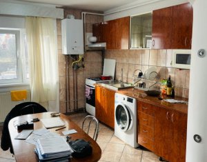 Appartement 3 chambres à vendre dans Cluj-napoca, zone Plopilor