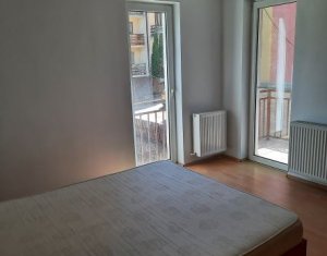 Apartament 2 camere,  decomandat, etaj 1, La Terenuri