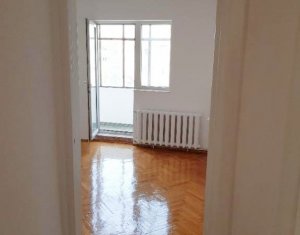 Apartament 2 camere, 52 mp, decomandat, zona Campului