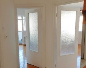 Apartament 2 camere, 52 mp, decomandat, zona Campului