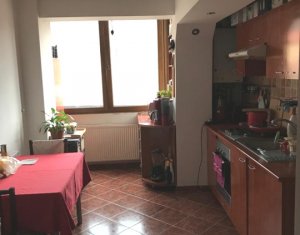 Apartament 3 camere, 68 mp, etaj intermediar, zona Donath