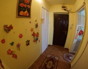 Apartament cu 3 camere, decomandat, 70 mp total, parter inalt, balcon, Manastur