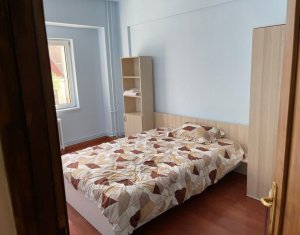 Apartament 3 camere, 67 mp, parcare, zona Sora Center