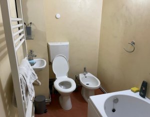 Appartement 3 chambres à vendre dans Cluj-napoca, zone Centru