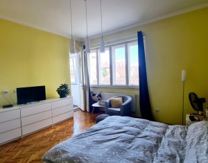 Apartament modern, 2 camere, 81 mp, boxa 24 mp, etaj 1, 2 bai, Centru