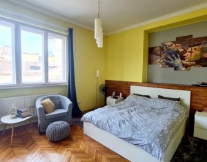 Apartament modern, 2 camere, 81 mp, boxa 24 mp, etaj 1, 2 bai, Centru