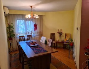 Apartament 4 camere, 2 bai, terasa, decomandat, Zorilor