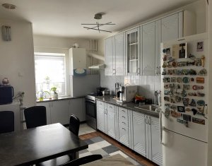 Apartament cu 3 camere, 2 bai, zona strazii Titulescu | Gheorgheni