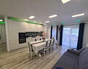 Vanzare apartament 3 camere in Floresti