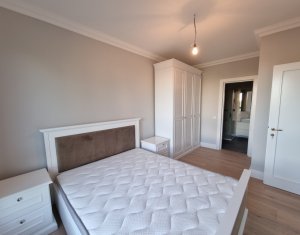 Appartement 3 chambres à vendre dans Cluj-napoca, zone Intre Lacuri