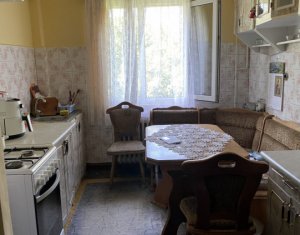 Apartament cu 3 camere, balcon, zona Bucium Manastur