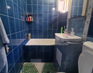 Appartement 4 chambres à vendre dans Cluj-napoca, zone Manastur