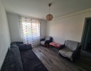 Sale apartment 4 rooms in Cluj-napoca, zone Manastur