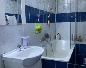 Apartament 3 camere, zona semicentrala, pozitie excelenta