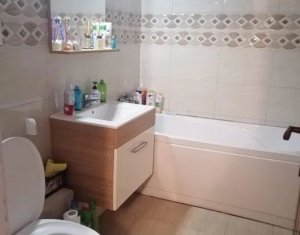 Apartament cu 3 camere, 2 bai, cartierul Marasti